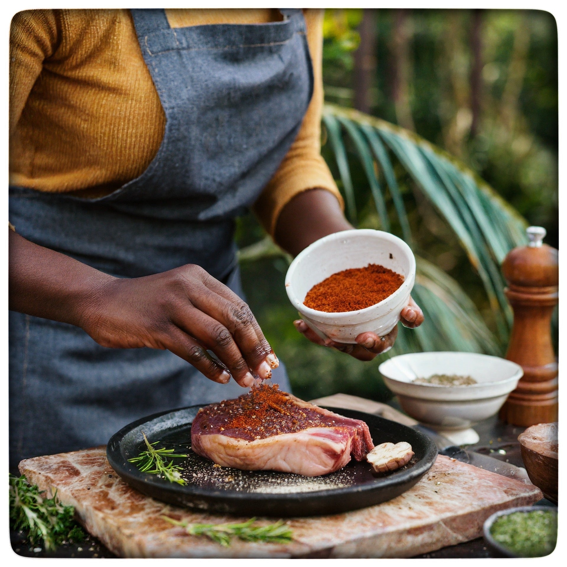 Demystifying Culinary Art: Exploring the Distinction Between Seasonings and Rubs